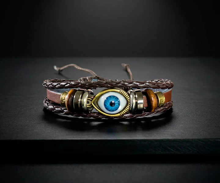 Manilla de hombre en cuero color café con diseño de ojo turco - 3143