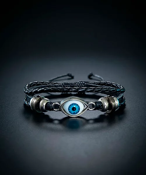 Manilla de hombre en cuero con diseño de ojo turco