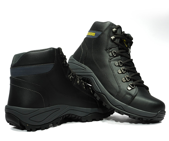 Bota Outdoor Scorpion color negro para hombre - 2727