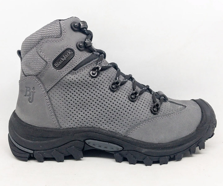 Bota outdoor Delta color gris para hombre - 436