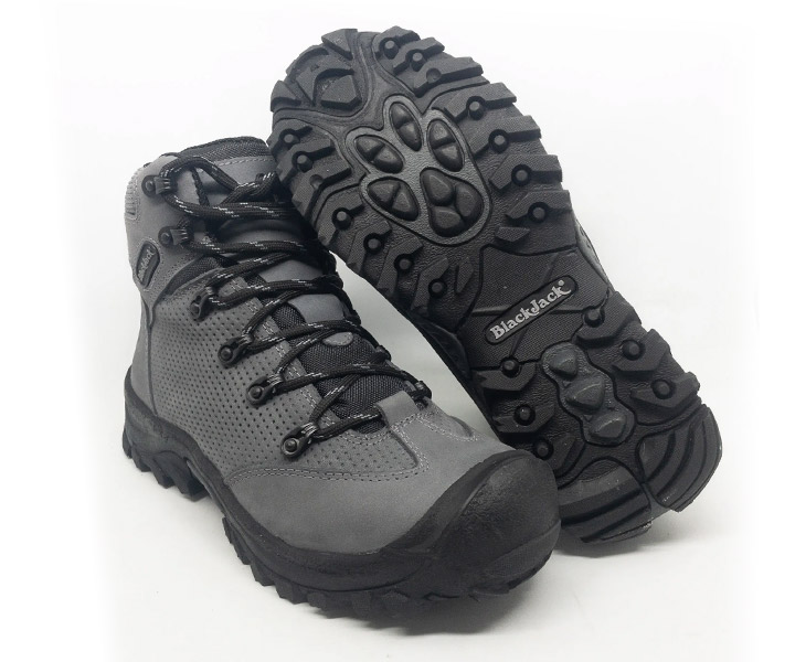 Bota outdoor Delta color gris para hombre - 438