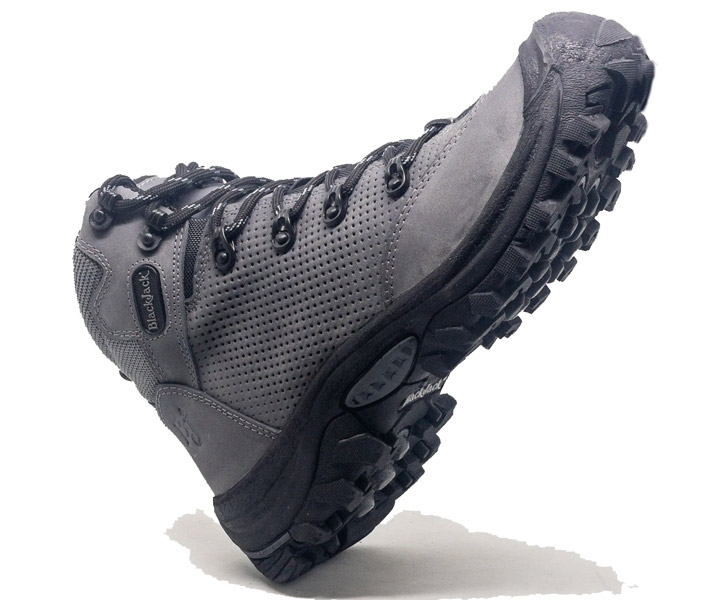 Bota outdoor Delta color gris para hombre - 439