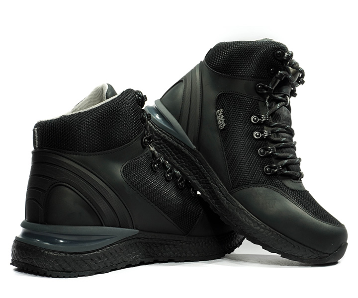 Bota outdoor Munich color negro para hombre - 2381