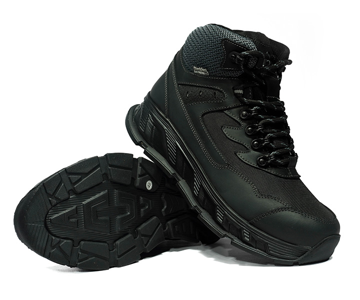 Bota Outdoor Arkano color negro para hombre - 2901