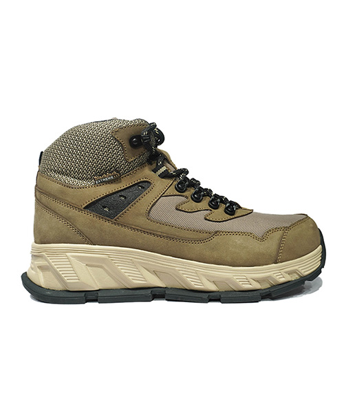 Bota Outdoor Arkano color cocoa para hombre