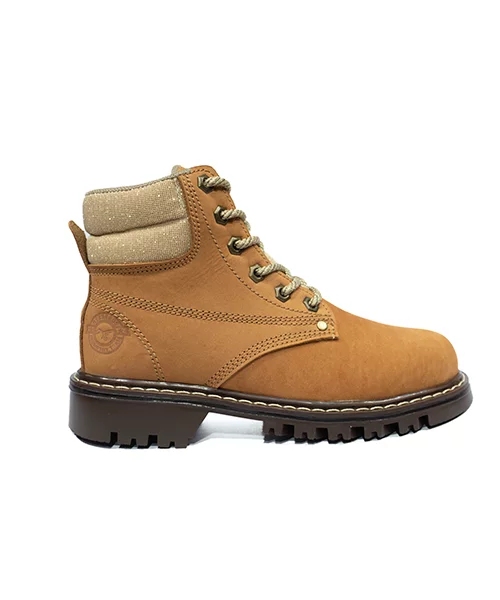 Bota Outdoor Tauro W color avellana opaco para mujer